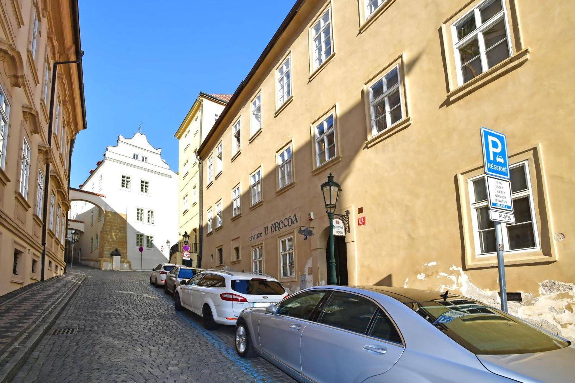 Romantic Apartment Under The Prague Castle Exterior foto